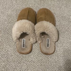 Steve Madden slippers